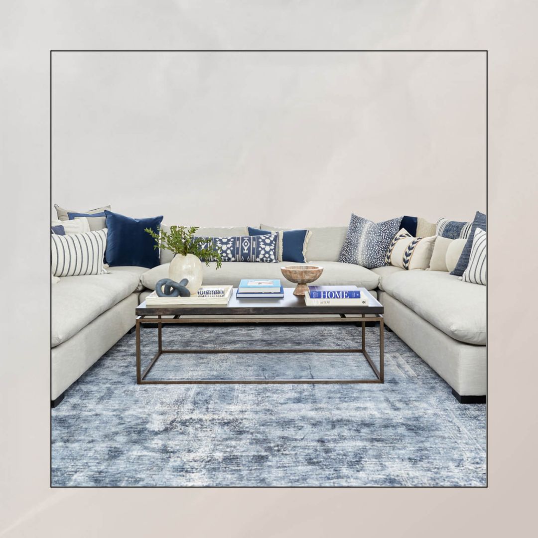 What Color Throw Pillows Should I Buy For My Gray Couch? Expert Advice